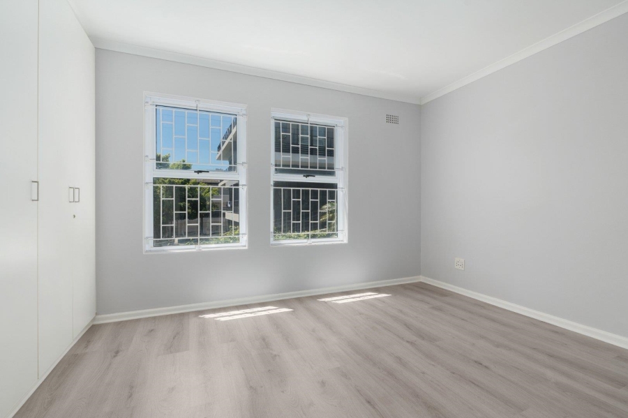 2 Bedroom Property for Sale in Sea Point Western Cape